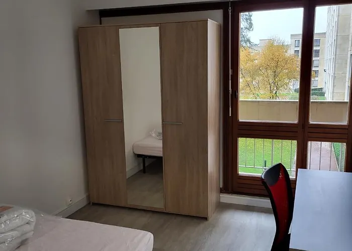 Habitación en casa particular Dans Meublé équipé Angulema