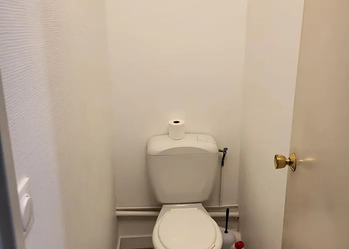 Dans Meublé équipé Habitación en casa particular Angulema